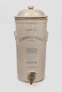 THE BERKEFELD FILTER Co., LONDON antique English pottery water filter with original liner and lid, 19th/20th century, 46cm high.