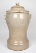 BENDIGO POTTERY Coy. Ltd., BENDIGO antique pottery water filter with Australian coat of arms, 19th century, 54cm high. - 2