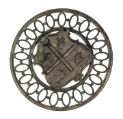EASTERN MARKET Melbourne coat of arms in cast iron with remains of painted finish, 82cm high, 82cm wide. - 2