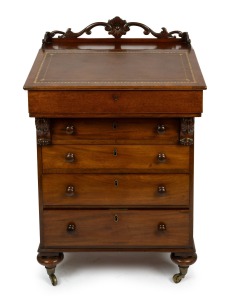 An antique English mahogany davenport lady's desk, 19th century, 112cm high, 67cm wide, 56cm deep.