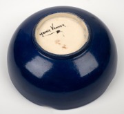 MAMIE VENNER porcelain bowl hand-painted with dragonfly decoration, signed "Mamie Venner", ​​​​​​​5cm high, 13cm wide. - 3