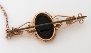 A vintage 9ct gold and opal doublet brooch, 20th century, ​​​​​​​4.5cm wide, 3.5 grams. - 2