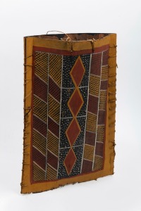 ARTIST UNKNOWN, carrier, earth pigment on bark, ​​​​​​​49 x 33cm.