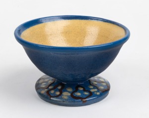 REYNELLA pottery bowl with hand-painted decoration to the base, incised "Reynella Pott., S. Aus., 1921", 7cm high, 11.5cm diameter.