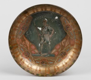 "AUSTRALIA DAY JULY 30, 1915" decoupage folk art bowl adorned with cigar labels, 18cm diameter.