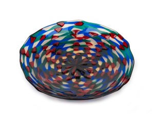 FULVIO BIANCONI (1915-1996) tessere e triangolari Murano glass platter, for VENINI & Co. MURANO, circa 1955, three line acid etched mark to base "Venini, Murano, Venezia", 26cm across.