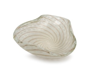 Murano zanfirico filigree glass bowl, mid 20th century, 6cm high, 21cm wide.