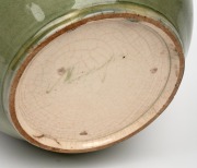 MOORCROFT early "Pomegranate" pattern pottery jardiniere on rare celadon green ground, signed "Moorcroft", 25cm high. - 3