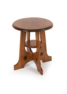 An English oak Arts & Crafts circular occasional table, early 20th century, 55cm high, 49cm diameter.