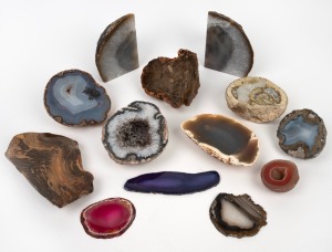 MINERAL SPECIMENS & CRYSTALS including cut and polished examples, thunder eggs etc., (qty).