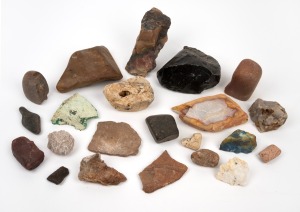 MINERAL SPECIMENS collection including lapis lazuli, obsidian etc., (qty).