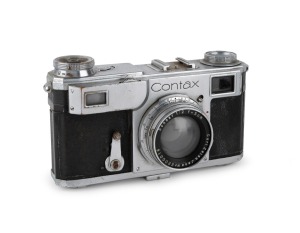 ZEISS IKON: Contax II (543/24) rangefinder camera, c. 1936, with Sonnar 50mm f2 lens.