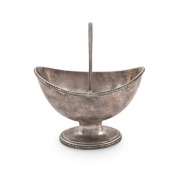 A Georgian sterling silver bon bon basket with engraved family crest, made in London, circa 1784, 16cm high, 215 grams. - 3