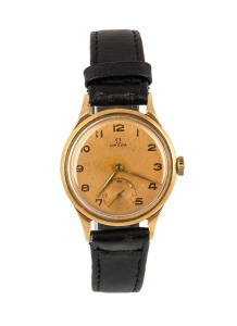 OMEGA vintage manual wristwatch in 18ct gold case with subsidiary seconds dial and Arabic numerals, 3.3cm wide including crown.
