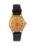 OMEGA vintage manual wristwatch in 18ct gold case with subsidiary seconds dial and Arabic numerals, ​​​​​​​3.3cm wide including crown.