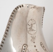 An antique Irish silver sauce boat, made in Dublin, 18th century, ​​​​​​​10cm high, 16cm wide, 153 grams. - 3