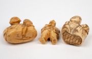Three Japanese carved ivory figural netsuke, 20th century, the largest 4cm high. - 3