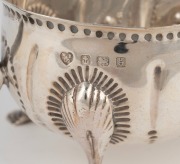 An antique English sterling silver sauce boat, made in Birmingham, circa 1906 8.5cm high, 17cm wide, 144 grams. - 2