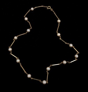 356 · A 14ct gold and cultured pearl necklace, 20th century, 42cm long, 7.6 grams total including pearls.