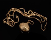 An 18ct gold necklace and pendant, (chain broken), 20th century, stamped "750", ​​​​​​​5 grams total.