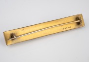 LALIQUE French glass bar brooch on gilt metal mount, early to mid 20th century, stamped "LALIQUE", ​​​​​​​7cm wide. - 2