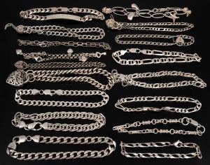 370 · Seventeen assorted vintage silver bracelets, 212 grams total.