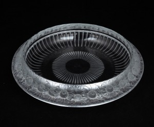 LALIQUE "Marguerites" French Art Deco glass bowl, acid etched "LALIQUE CRISTAL, FRANCE", 7cm high, 36cm diameter.