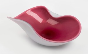 ARCHIMEDE SEGUSO pink and white opaline Murano glass bowl, 11cm high, 31cm wide.