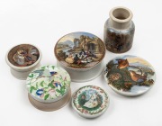 Assorted antique English Prattware pot lids, pots and jar, mid 19th century, (6 items), the jar 10cm high.