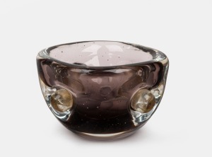 BAROVIER & TOSO (attributed) Murano glass bowl with aventurine prunts, 9cm high, 14cm wide.