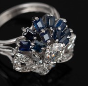 An Art Deco 18ct white gold cocktail ring with diamonds and sapphires, mid 20th century, ​​​​​​​6.7 grams. - 2