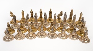 113 · An Italian 800 silver chess set, 20th century, (32 items), ​​​​​​​the kings 5.5cm high, 3.3cm diameter, 800 grams total.