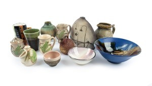 Assorted pottery, vases, bowls, ornaments, jugs etc., (15 items), ​​​​​​​the largest 23cm high.