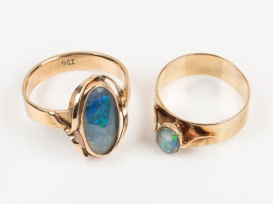 Two vintage 9ct gold and opal rings, 20th century, ​​​​​​​7 grams total.