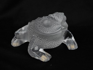 LALIQUE French glass toad paper weight ornament, engraved "Lalique, France" and bearing original label, ​​​​​​​8cm high, 11cm long.