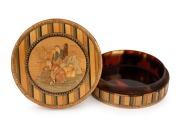 An antique French straw work and tortoise shell circular box, 19th century, 2.5cm wide, 7cm diameter