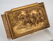 An antique Continental gilt bronze&nbsp;jewellery casket decorated with romantic scenes, 19th/20th century, 7.5cm high, 14.5cm wide, 10cm deep - 3