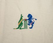 1988 BICENTENNIAL TEST: Australian team-issued short-sleeve polo shirt, with the unique kangaroo and lion logo; excellent condition. - 2