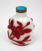 An antique Chinese Peking glass scent bottle with blue porcelain and silver mounted stopper, 19th/20th century, ​​​​​​​7.5cm high. - 2
