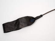 An antique French horse riding crop with finely carved bird's head handle, with decoration and gemstone eyes, engraved with the maker's details (illegible), 19th century, 80cm long. - 5