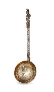 A fine quality antique English heavy gauge sterling silver sifting spoon with classical figural finial and vermeil gilt wash finish, made in London, circa 1872, 14.5cm long, 60 grams.
