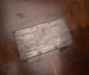 Silver plated cutlery set in canteen, bearing silver presentation plaque to the lid, mid 20th century, ​​​​​​​the canteen 45cm wide. - 3