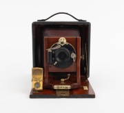 CENTURY CAMERA CO.: Century 7.5 x 10cm glass plate camera, c. 1900s, with Wollensak lens. - 3