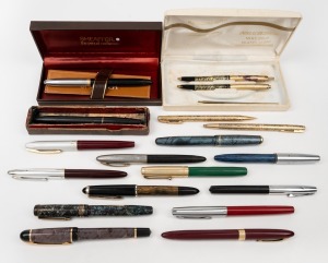 A collection of assorted vintage fountain pens, (qty).