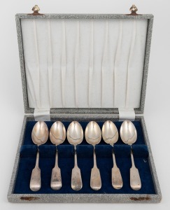 A set of six antique English sterling silver fiddle pattern teaspoons, 19th century, 13cm long, 113 grams.