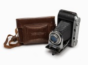 VOIGTLANDER Bessa II in original leather case.