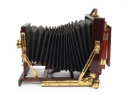 "National" triple-extension view camera, late 19th century, plate dimensions 12 x 16.5cm, Thornton-Pickard "Rectoplanat" brass lens. - 3