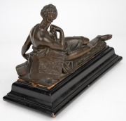 An antique Viennese cast bronze flour market fountain water nymph, on ebonised timber plinth, with retailer's ink stamp "Anton Brosohek... Wien", 19th century, 23cm high, 35cm wide, 16cm deep overall. - 4