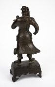 An antique Chinese cast bronze statue of Guan Gong (Han Dynasty general and revered God of War), ​​​​​​​34cm high. - 2