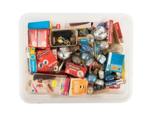 FLASH BULBS: A large and diverse accumulation, the majority still in retail packaging, of varying size and type, from such manufacturers as Atlas, Philips, Sylvania, and Wotan. (qty.)
